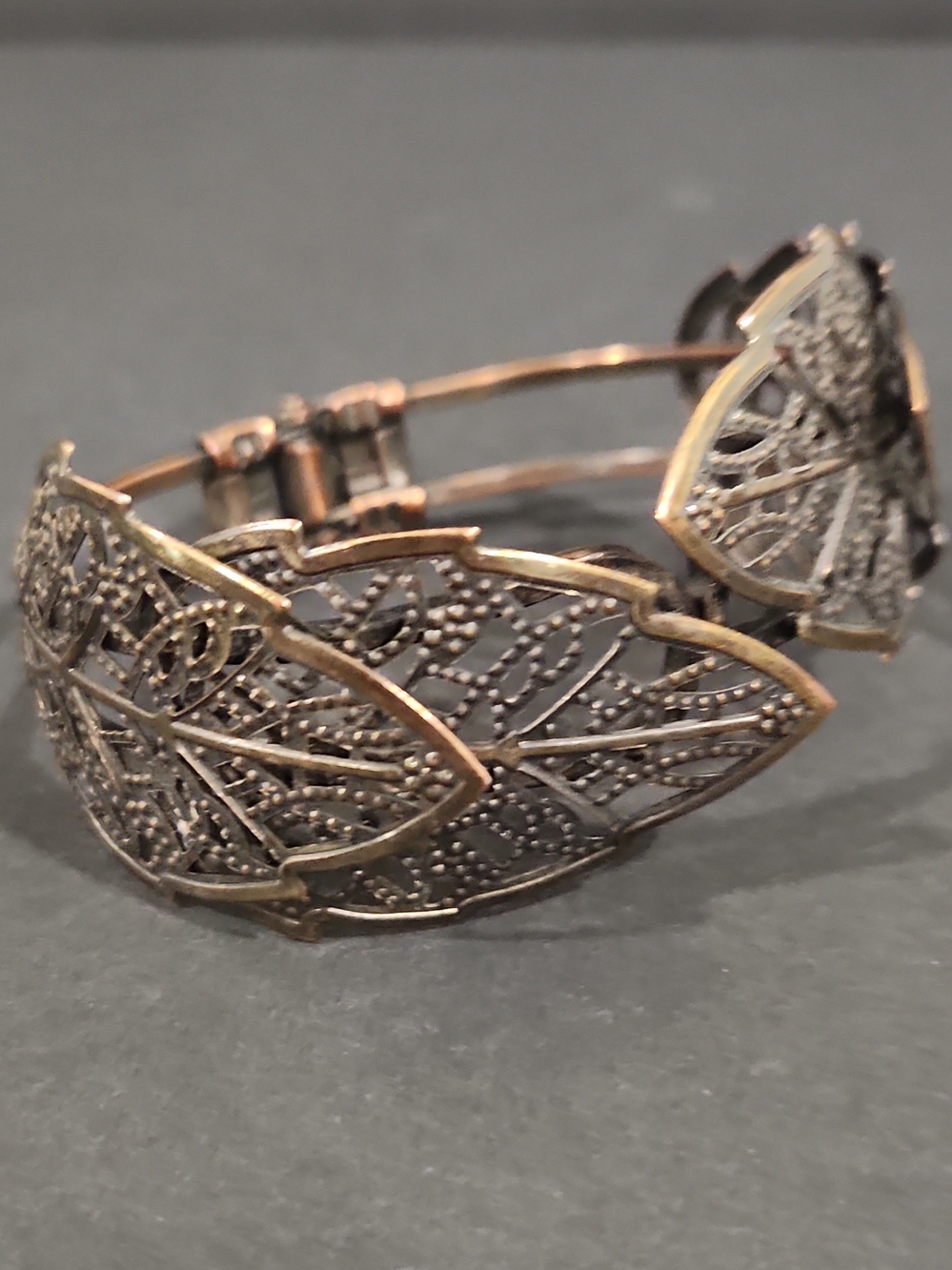 Vintage Antique Brass Tone Filigree Bracelet Wide Leaf Hinged Cuff Bangle